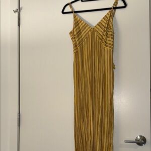 Amuse Society Yellow and Black Sundress Sleeveless V-Neck